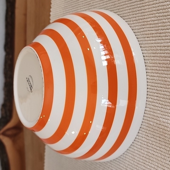 Terramota Carrot Mixing Bowl - Picture 2 of 3